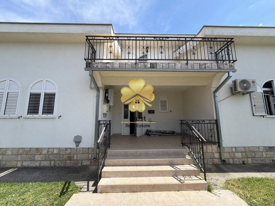 Rent, house, 400m², Zlatica, Podgorica