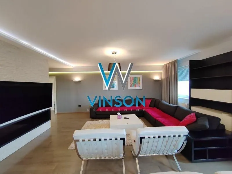 Izdavanje, četvorosoban stan, 114m², Nova Detelinara, Novi Sad Sve Podlokacije