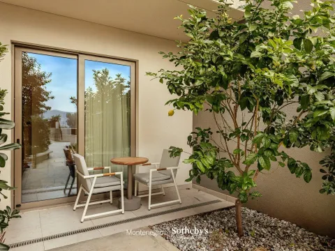 Prodaja, garsonjera, 73m², Porto Montenegro, Tivat - image 13