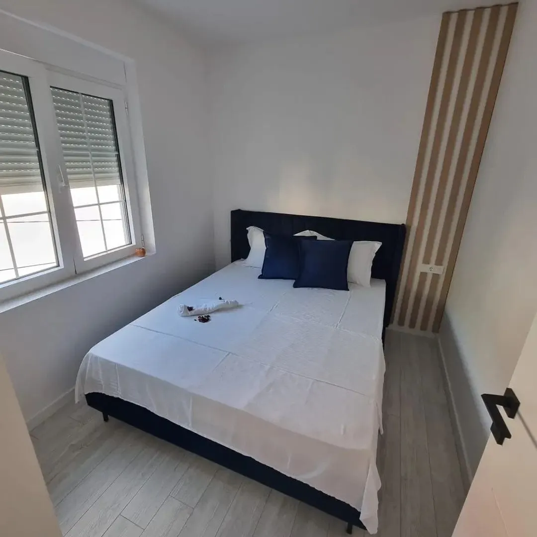 Izdavanje, jednosoban stan, 45m², Gradiošnica, Tivat