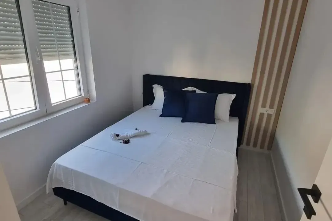 Izdavanje, jednosoban stan, 45m², Gradiošnica, Tivat