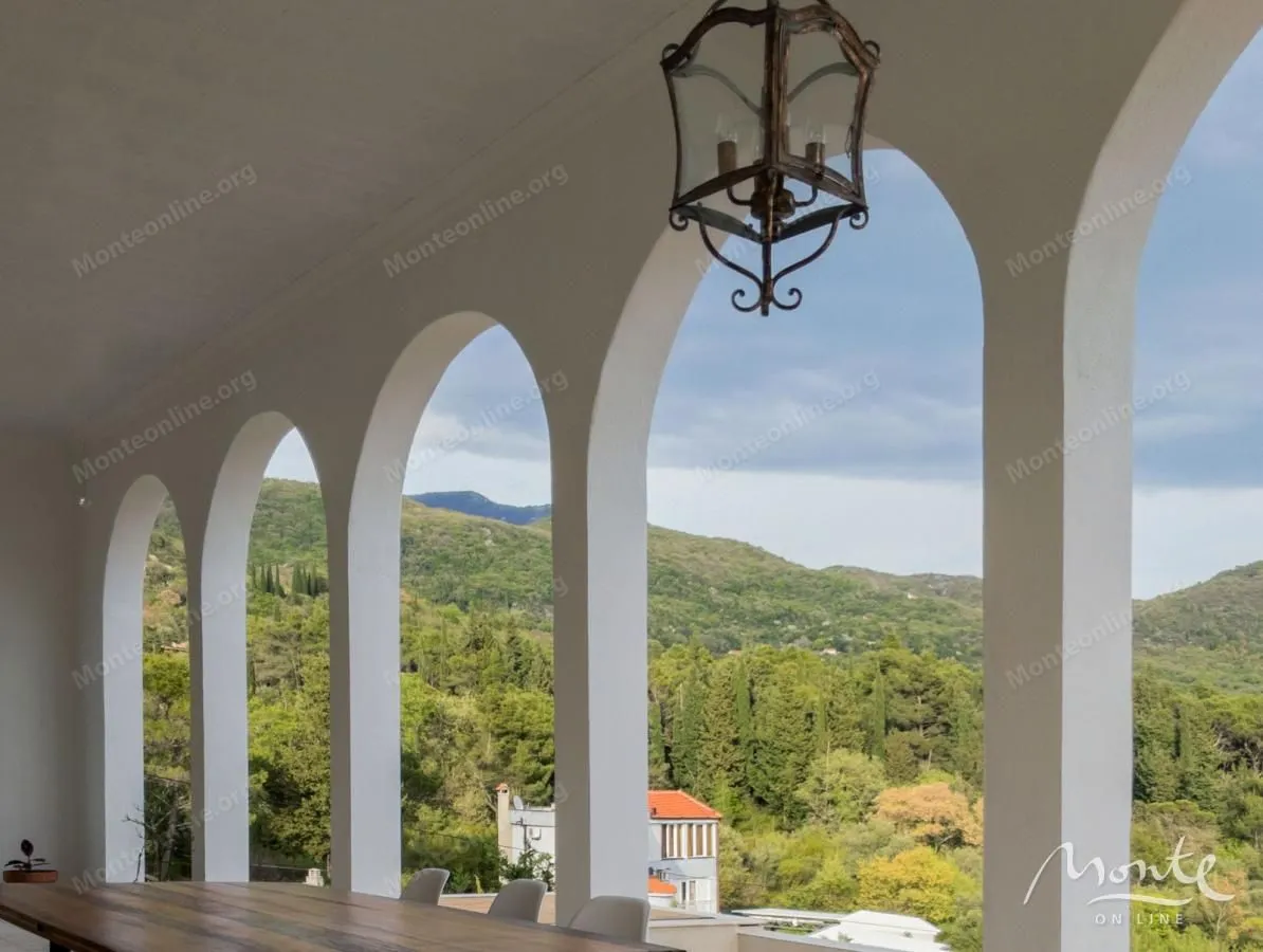 Sale, house, 354m², Ratiševina, Herceg Novi