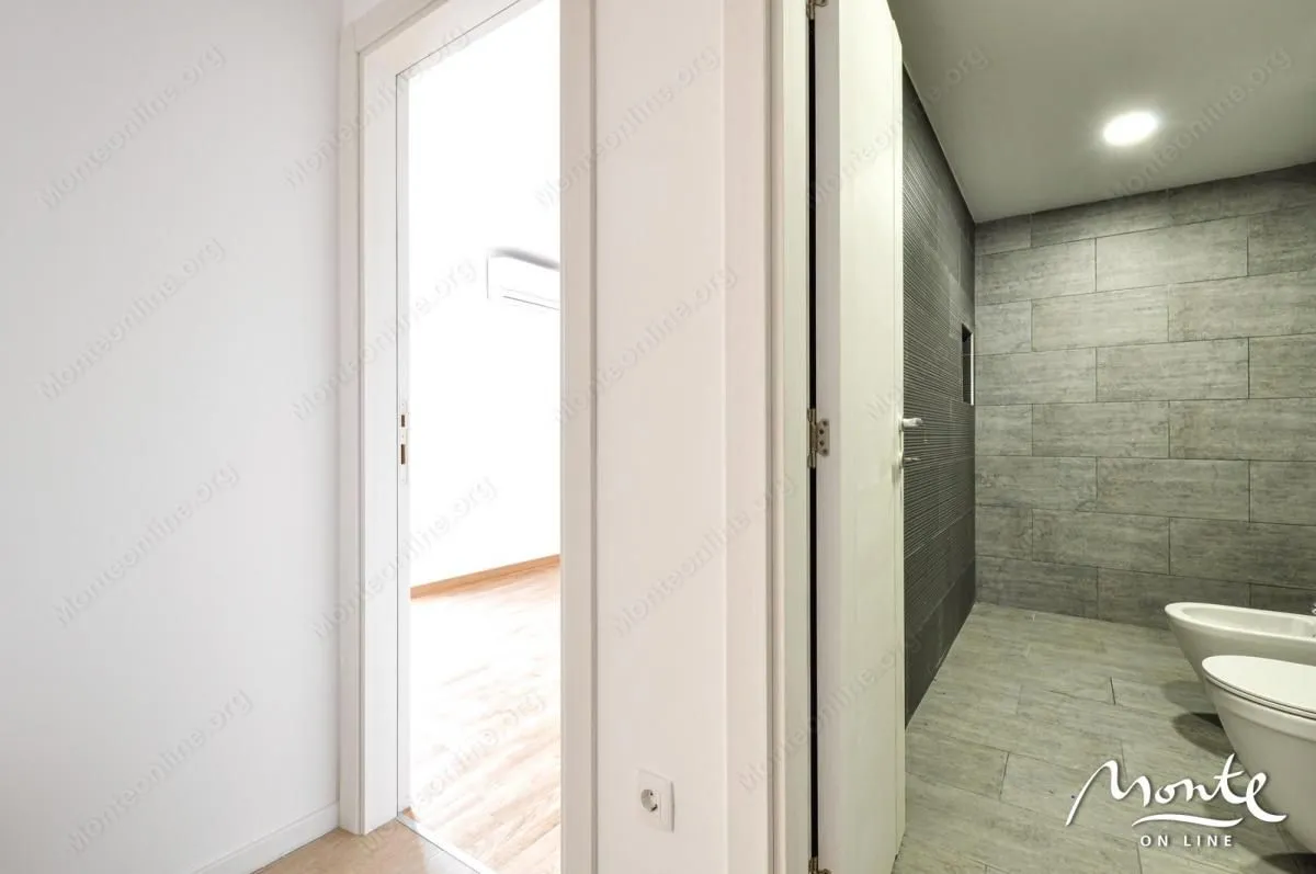 Sale, four bedroom apartment, 124m², Tivat, Crna Gora