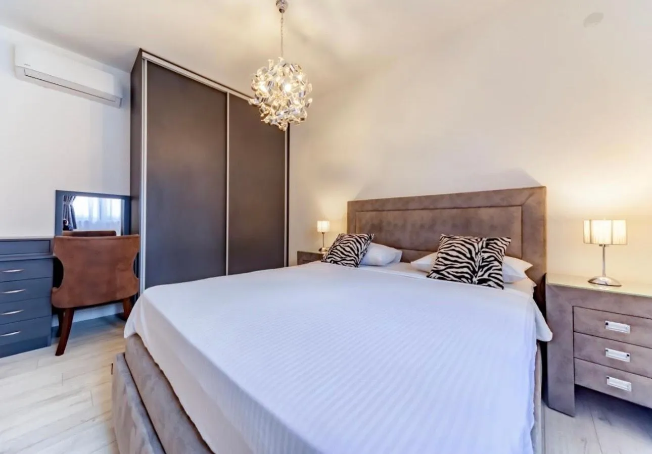 Rent, three bedroom apartment, 127m², Petrovac, Budva