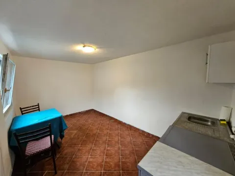 Rent, house, 32m², Šušanj, Bar - image 9