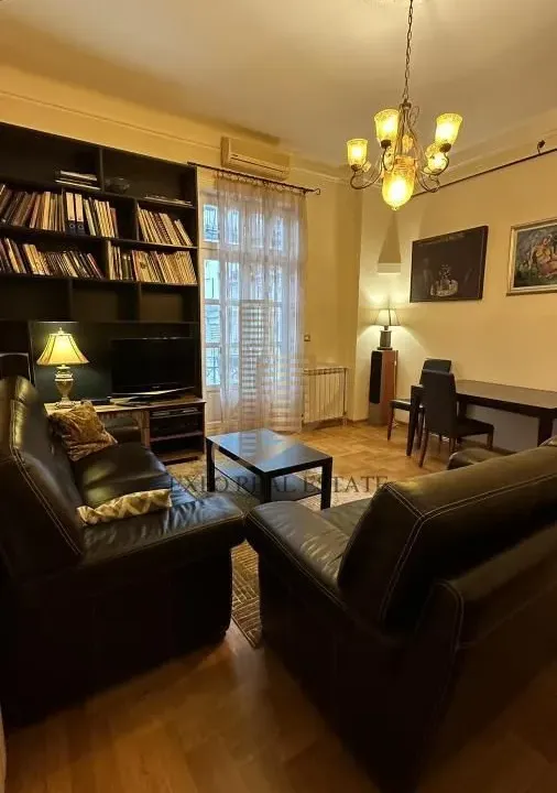 Izdavanje, dvosoban stan, 70m², Stari Grad, Beograd