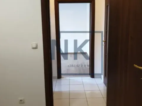 Izdavanje, trosoban stan, 90m², Vezirov Most, Podgorica - image 12