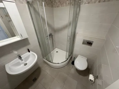 Rent, four bedroom apartment, 129m², Bečići, Budva - image 11