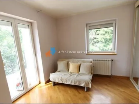 Izdavanje, trosoban stan, 130m², Savski Venac, Beograd - image 24