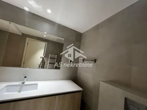 Izdavanje, četvorosoban stan, 117m², Savski Venac, Beograd - image 12