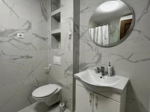 Rent, one bedroom apartment, 47m², Radanovići, Kotor - image 7