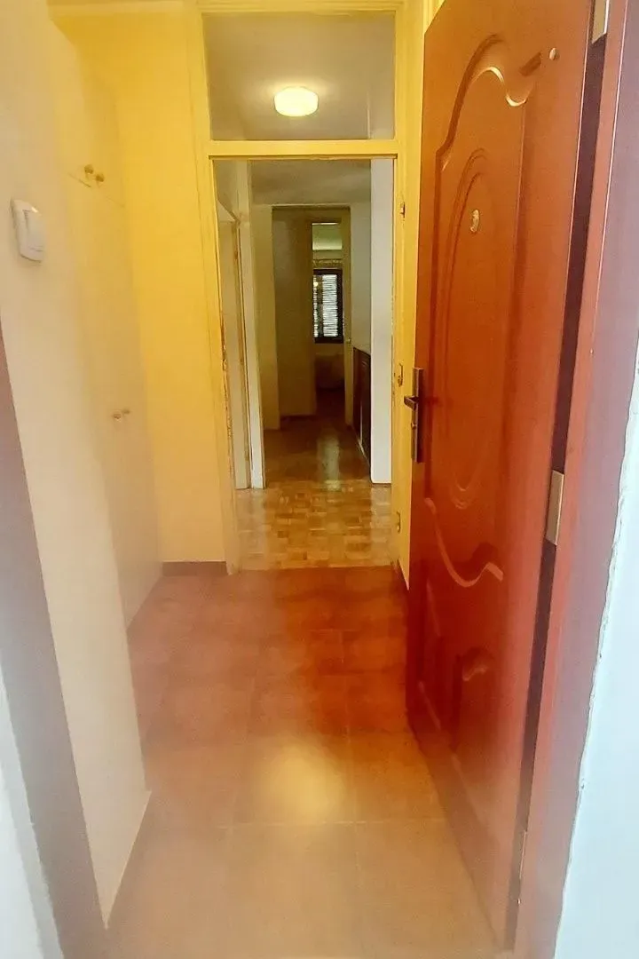 Izdavanje, četvorosoban stan, 120m², Zvezdara Sve Podlokacije, Beograd