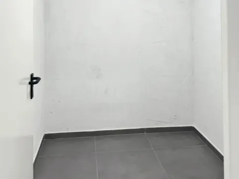 Izdavanje, dvosoban stan, 66m², Stari Aerodrom, Podgorica - image 7