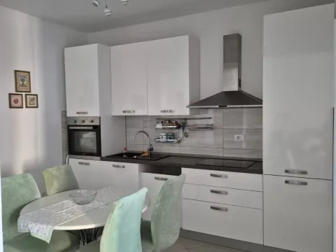 Rent, one bedroom apartment, 57m², Šušanj, Bar - image 3