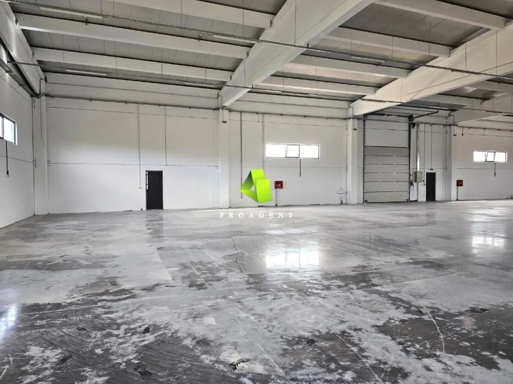 Rent, office space, 2220m², Pantelej, Niš