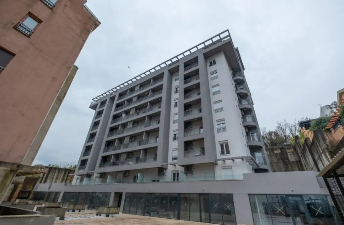 Izdavanje, dvosoban stan, 68m², Momišići, Podgorica