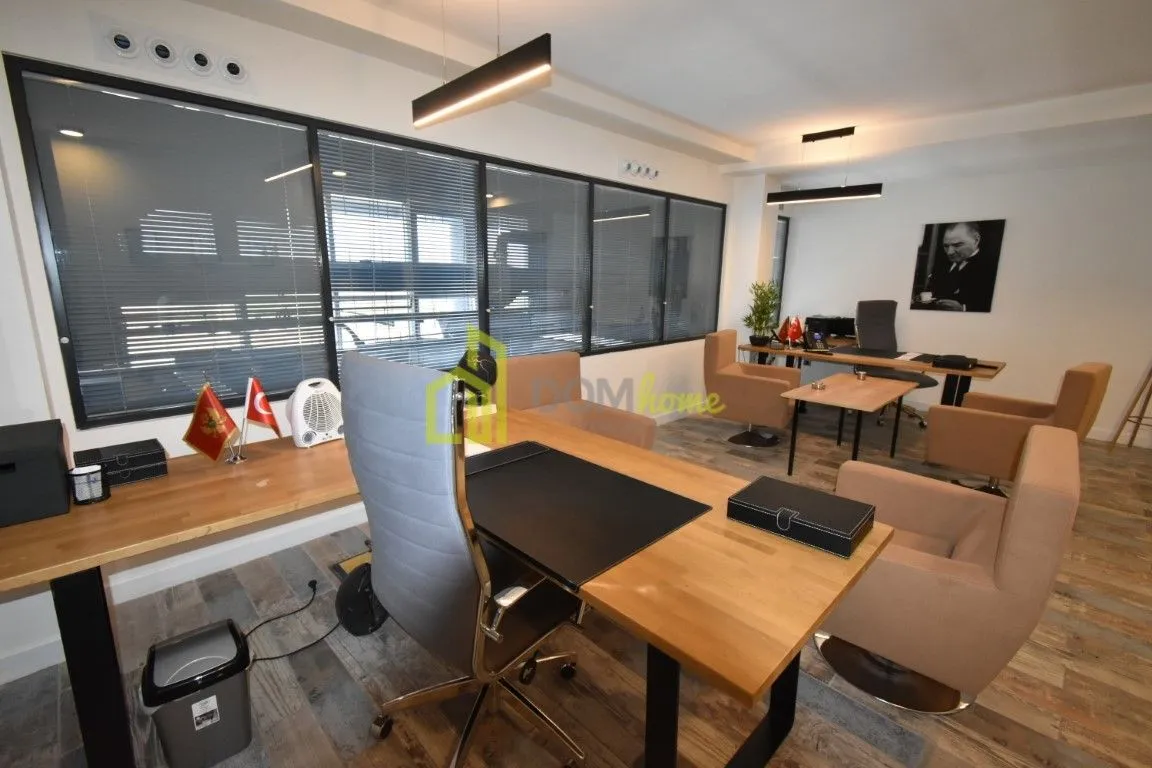 Rent, office space, 350m², Zeta, Podgorica