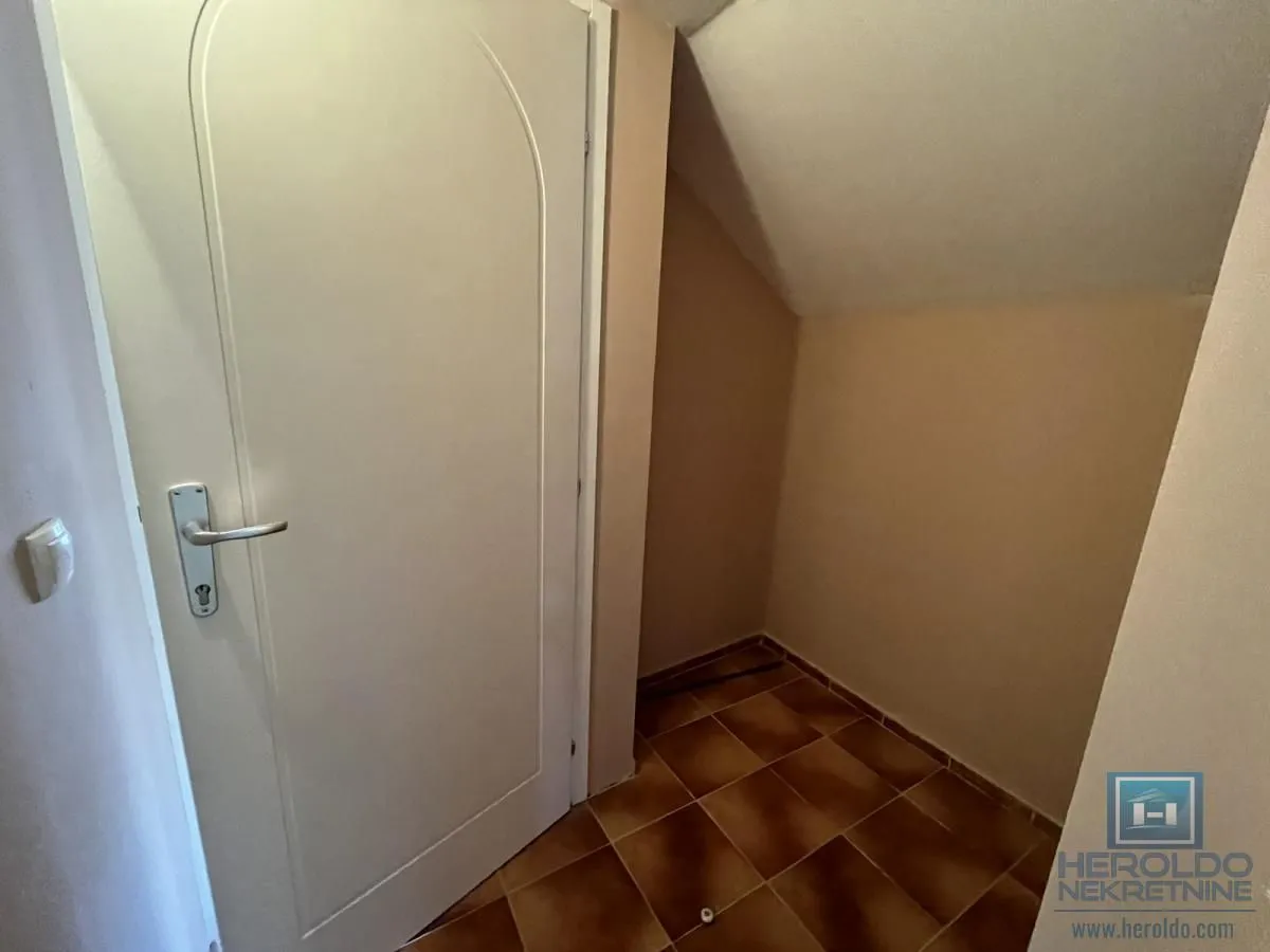 Prodaja, kuća, 400m², Centar, Jagodina