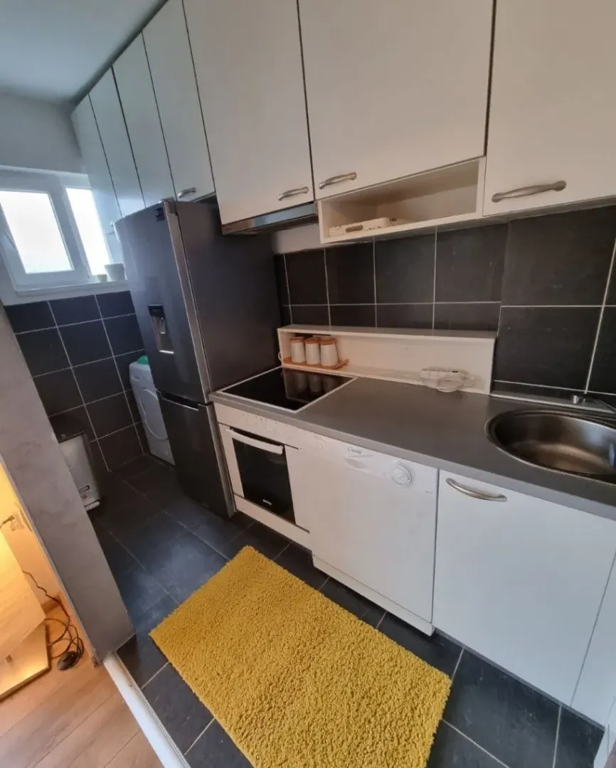 Izdavanje, jednosoban stan, 53m², Centar, Podgorica