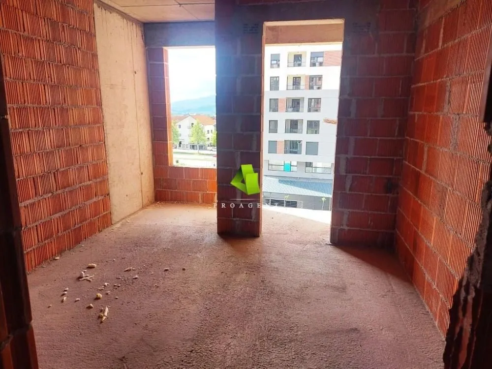 Prodaja, dvosoban stan, 63m², Pantelej, Niš