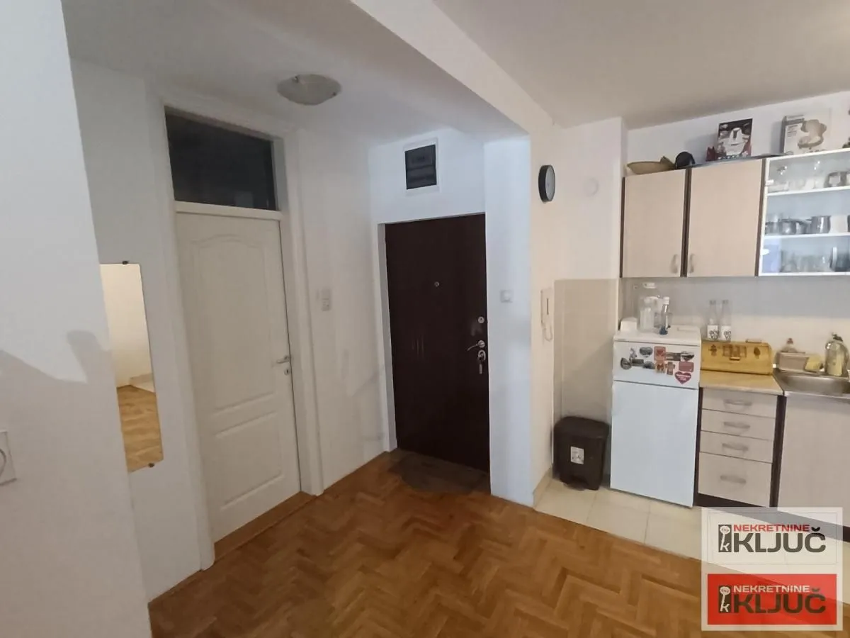 Prodaja, dvosoban stan, 45m², Socijalno, Novi Sad Sve Podlokacije