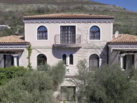 Sale, house, 550m², Reževići, Budva - image 1