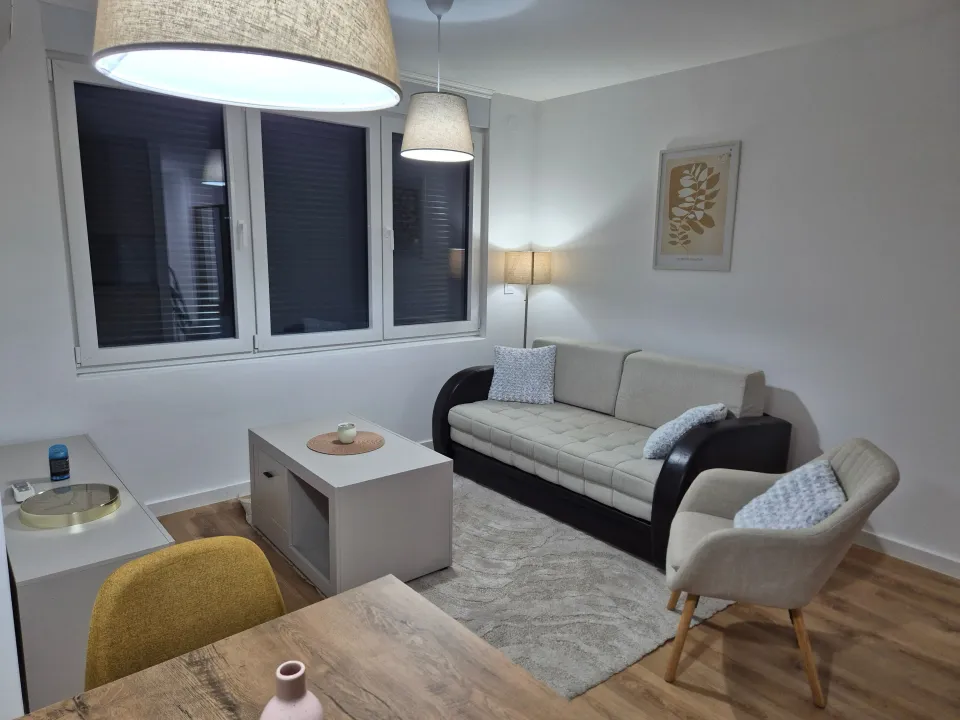 Izdavanje, garsonjera, 32m², Nova Pazova, Stara Pazova