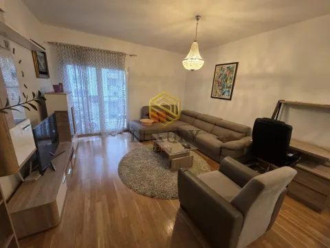 Izdavanje, dvosoban stan, 72m², Blok 9, Podgorica - image 18