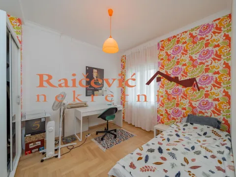 Prodaja, trosoban stan, 79m², Stari Grad, Beograd - image 16