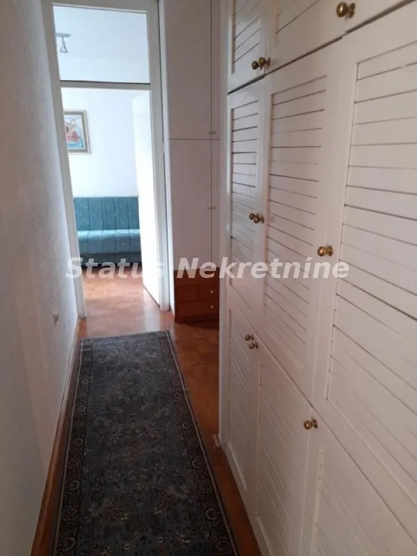 Izdavanje, trosoban stan, 80m², Liman 2, Novi Sad Sve Podlokacije