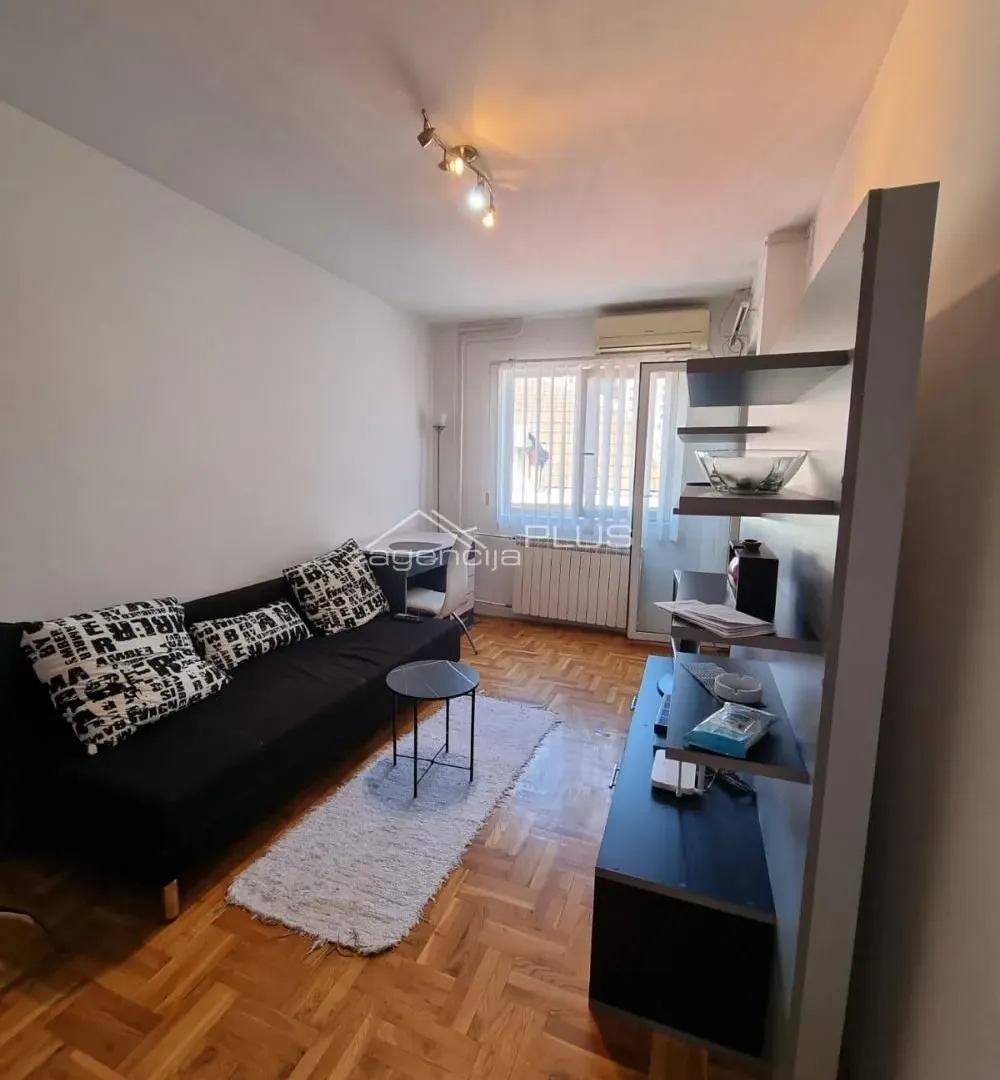 Izdavanje, jednosoban stan, 40m², Vidikovački venac, Rakovica