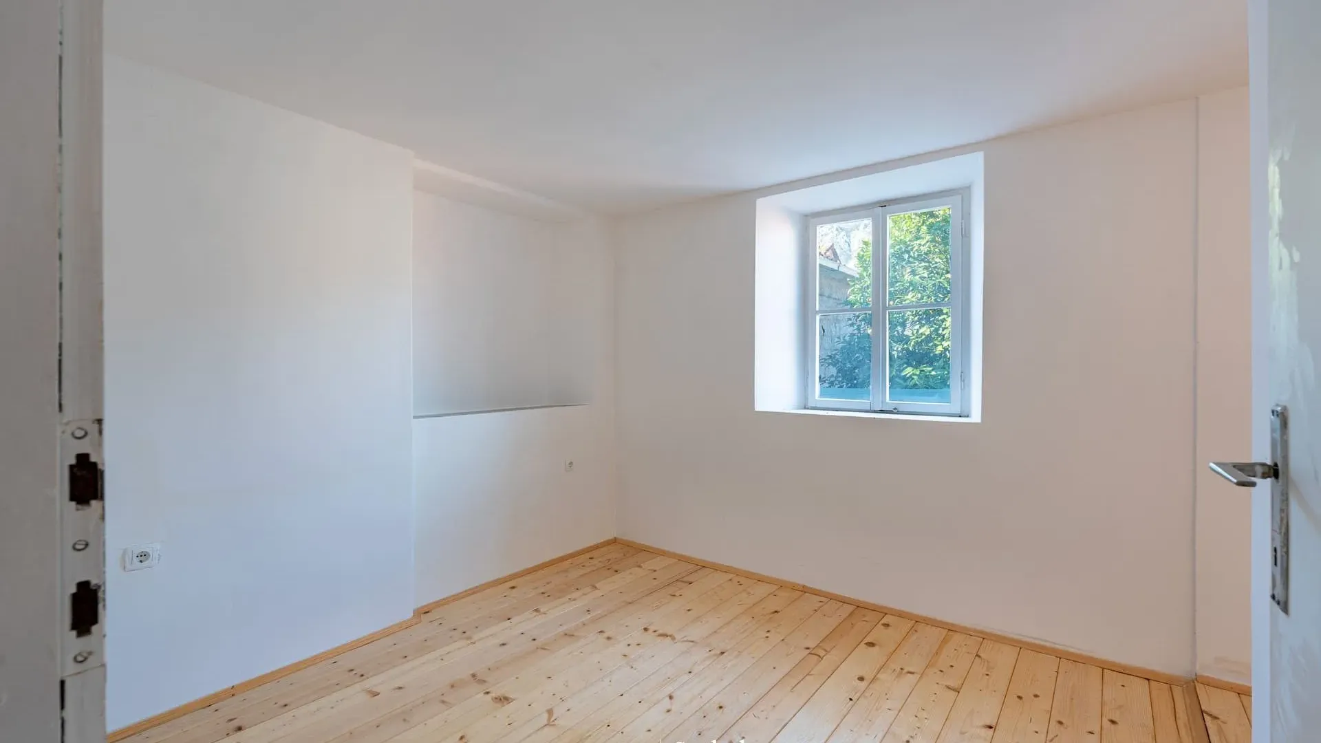 Prodaja, dvosoban stan, 163m², Stari Grad Kotor, Kotor