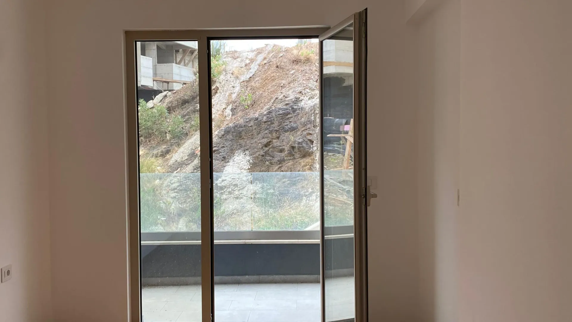 Sale, one bedroom apartment, 48m², Bečići, Budva