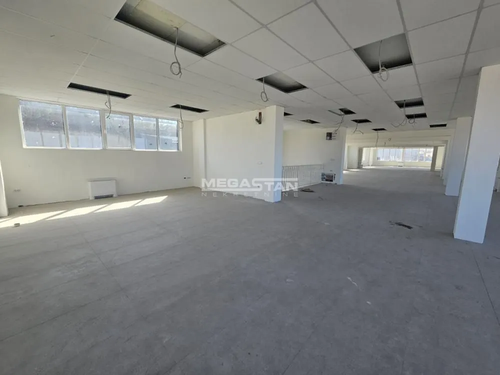 Rent, office space, 1200m², Žarkovo, Beograd