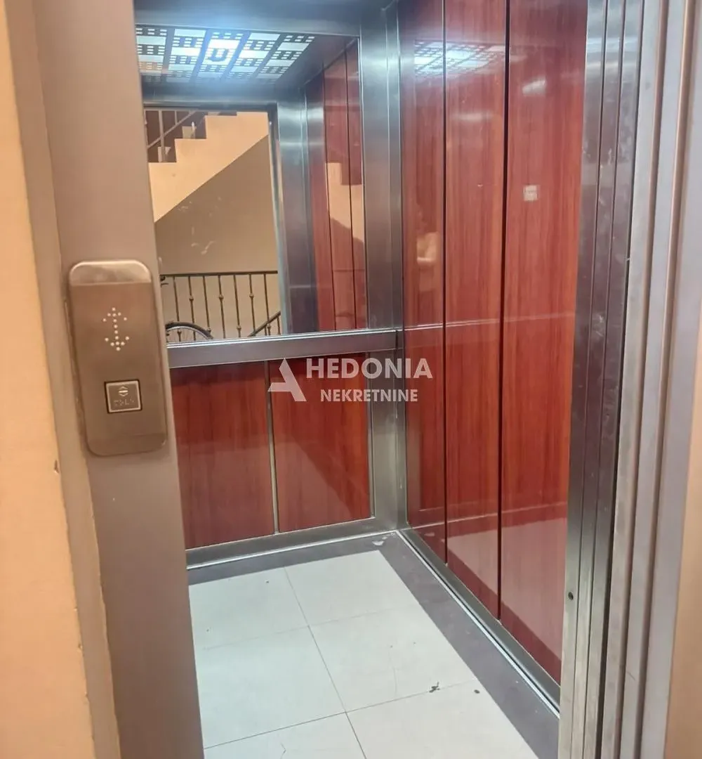 Sale, two bedroom apartment, 57m², Đeram Pijaca, Beograd