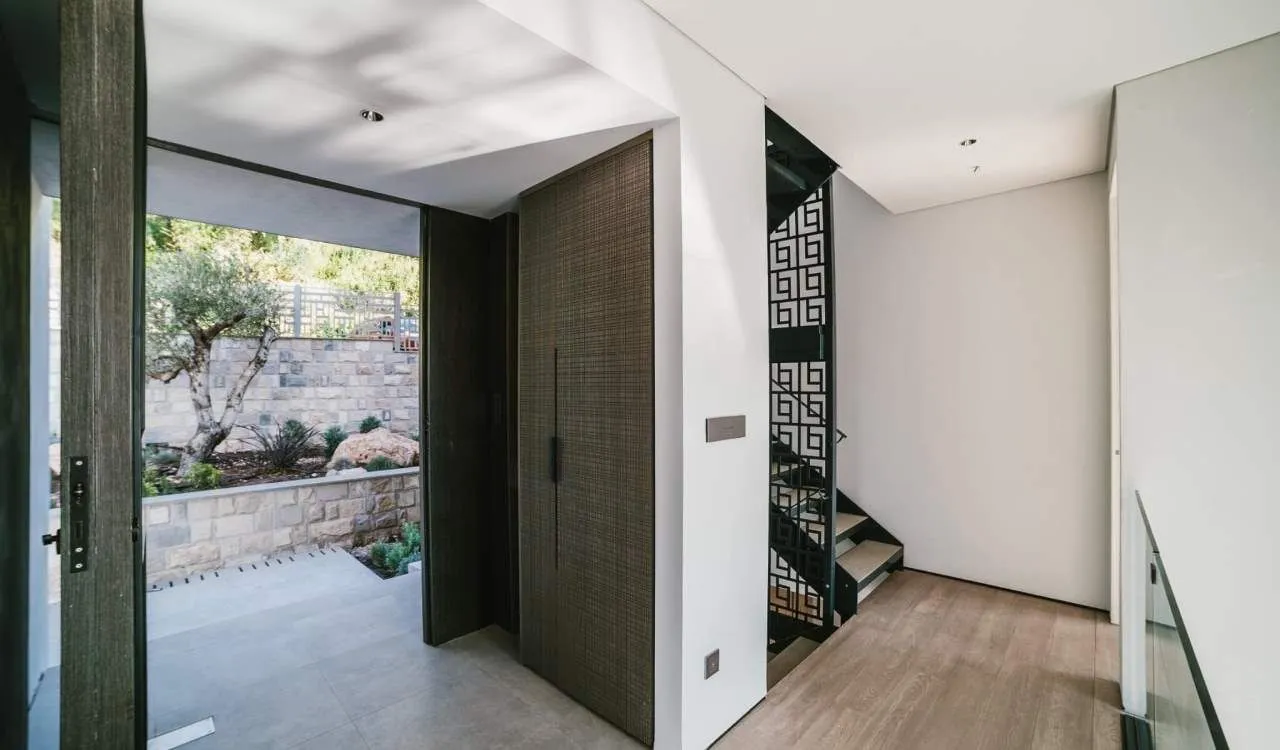 Prodaja, kuća, 231m², Blizikuće, Budva