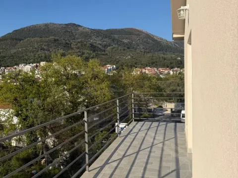Izdavanje, dvosoban stan, 66m², Bonići, Tivat - image 5