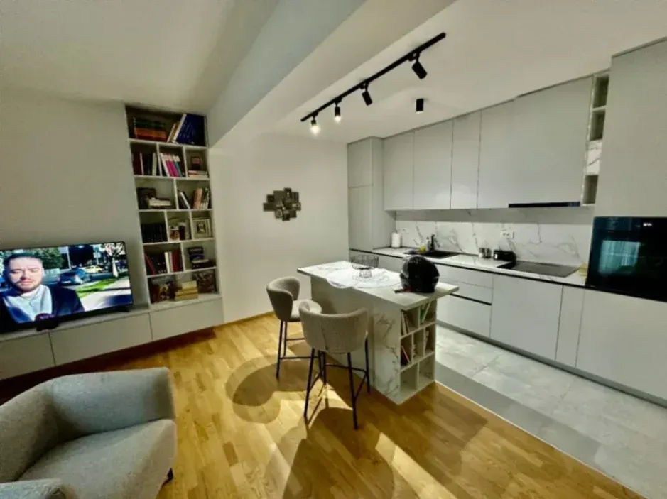 Izdavanje, jednosoban stan, 50m², Stara Varoš, Podgorica