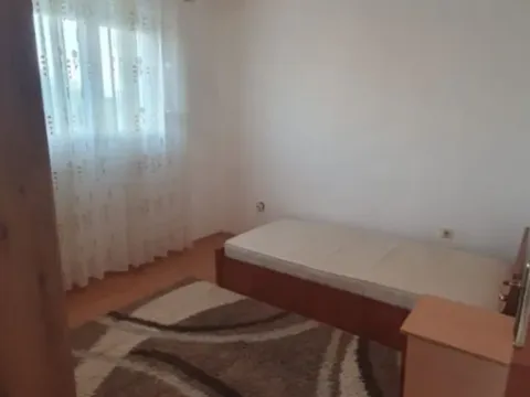 Izdavanje, dvosoban stan, 60m², 1 maj, Podgorica - image 5