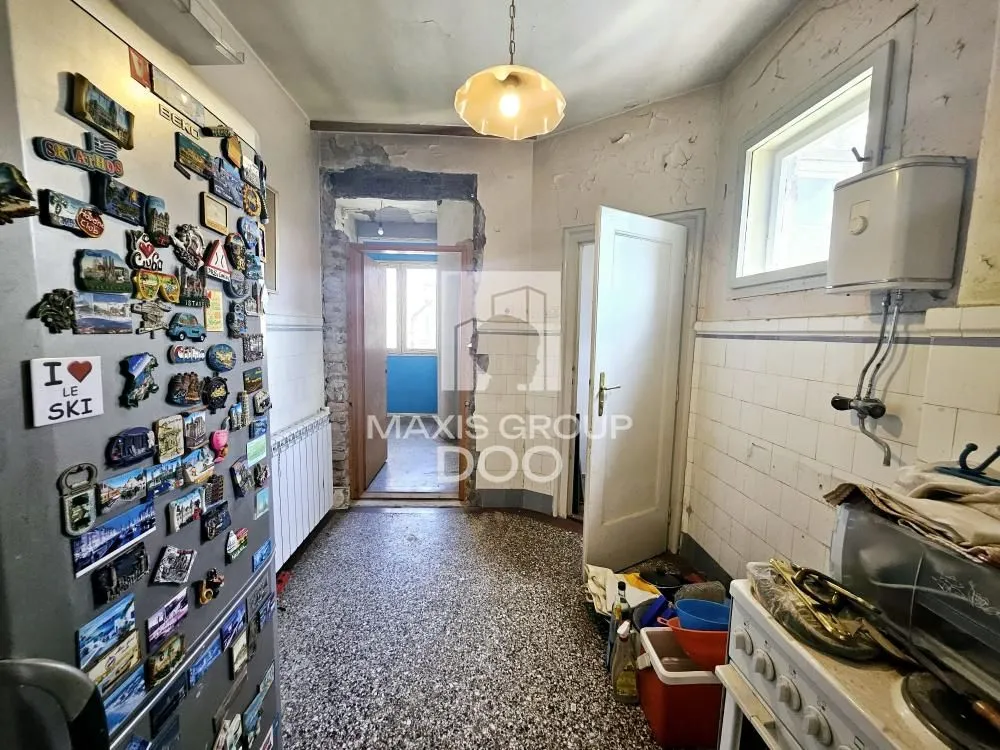 Prodaja, trosoban stan, 77m², Stari Grad, Beograd