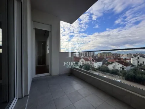 Izdavanje, dvosoban stan, 70m², Stari Aerodrom, Podgorica - image 10