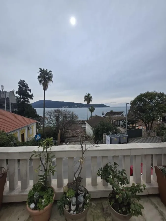 Prodaja, kuća, 250m², Herceg Novi, Crna Gora