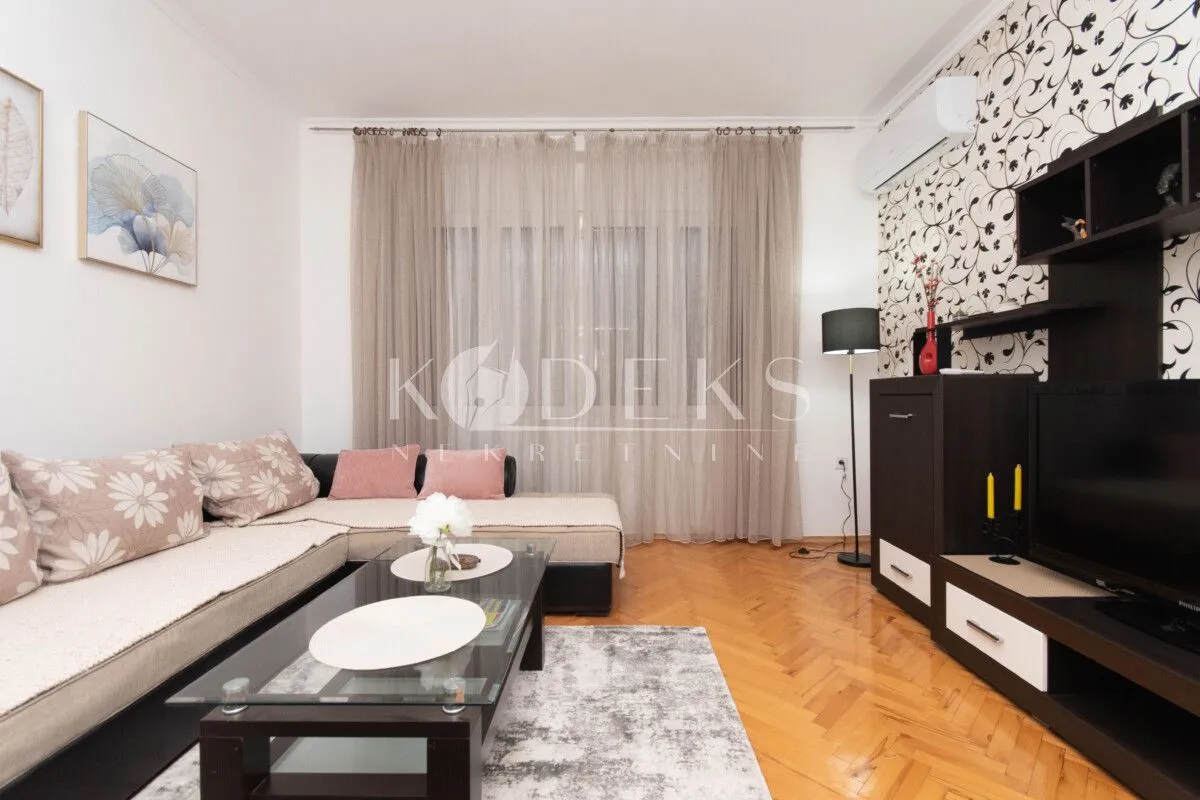 Prodaja, dvosoban stan, 92m², Centar, Podgorica