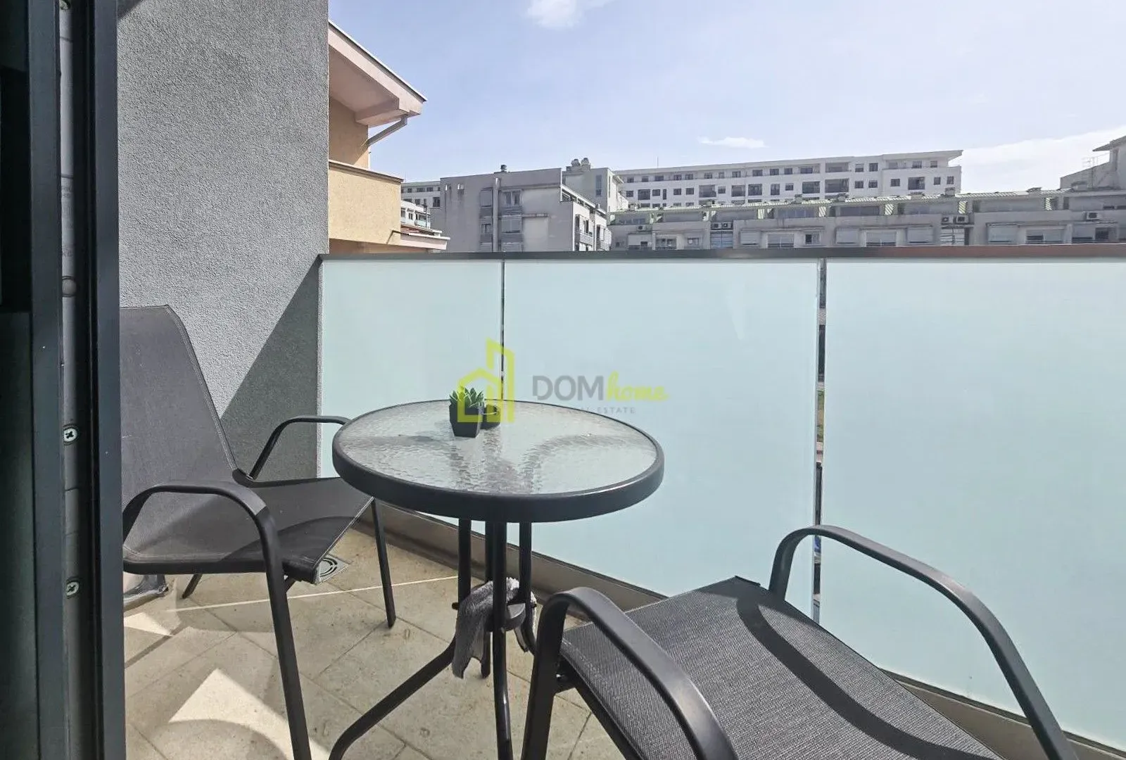 Izdavanje, jednosoban stan, 40m², Tološi, Podgorica