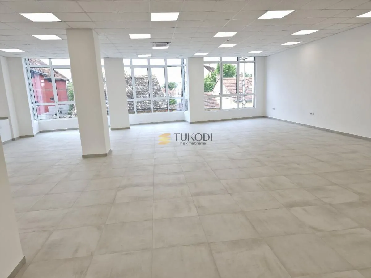 Rent, office space, 930m², Telep, Novi Sad Sve Podlokacije