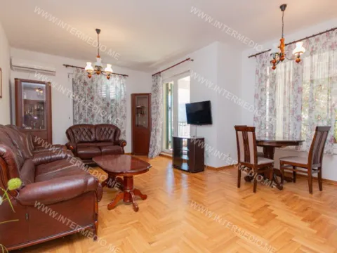 Prodaja, dvosoban stan, 139m², Savina, Herceg Novi