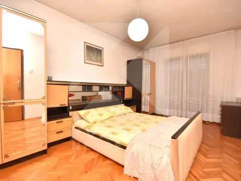Rent, house, 230m², Zagorič, Podgorica - image 8