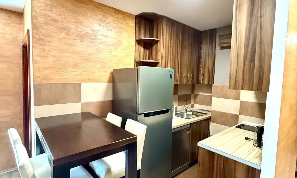 Izdavanje, dvosoban stan, 60m², Centar, Podgorica