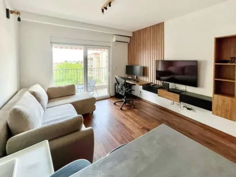 Izdavanje, jednosoban stan, 42m², Seljanovo, Tivat