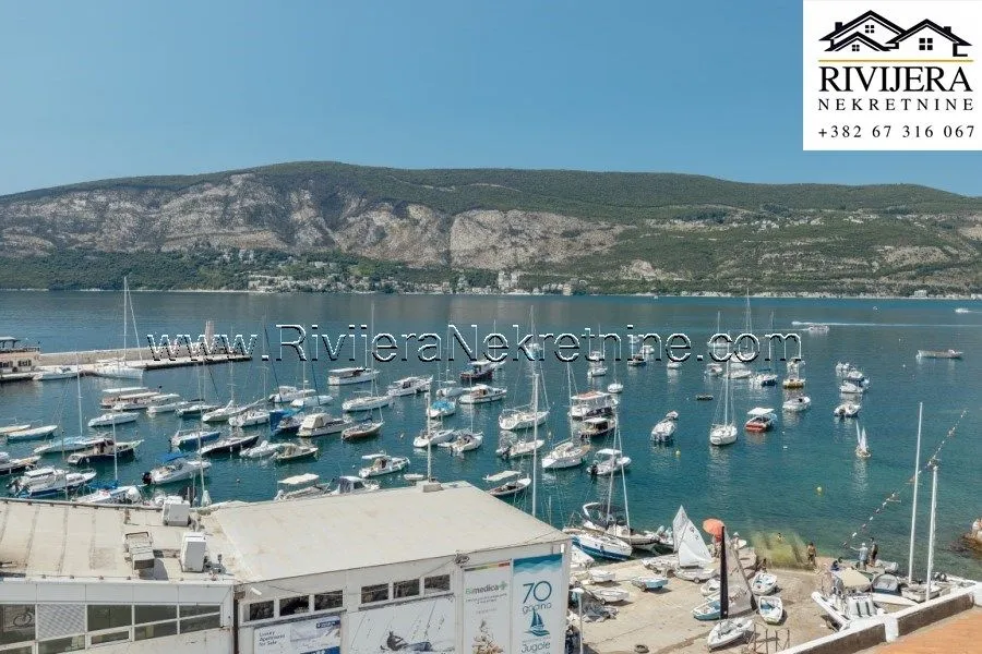 Prodaja, trosoban stan, 244m², Centar, Herceg Novi